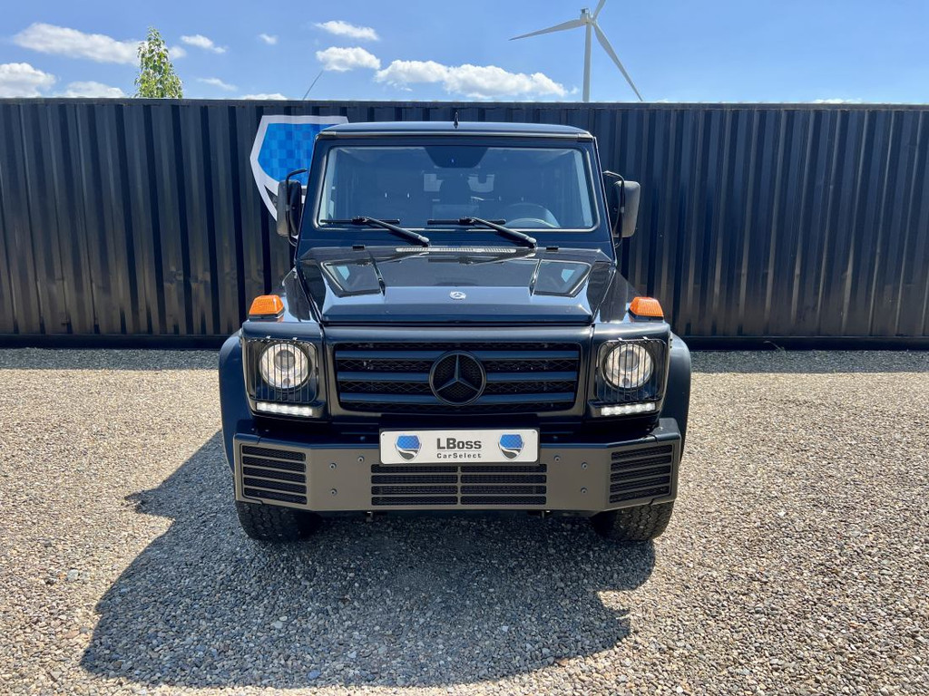 53305680-4.jpg