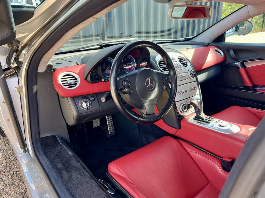 54695286-2.jpg