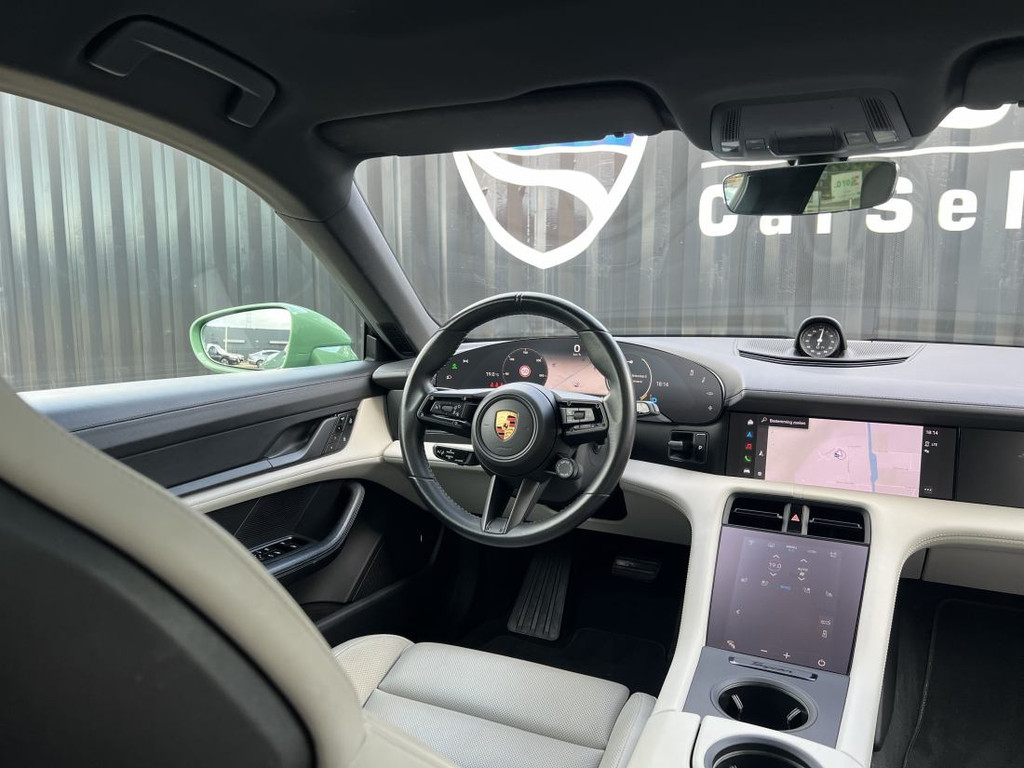 56421091-2.jpg